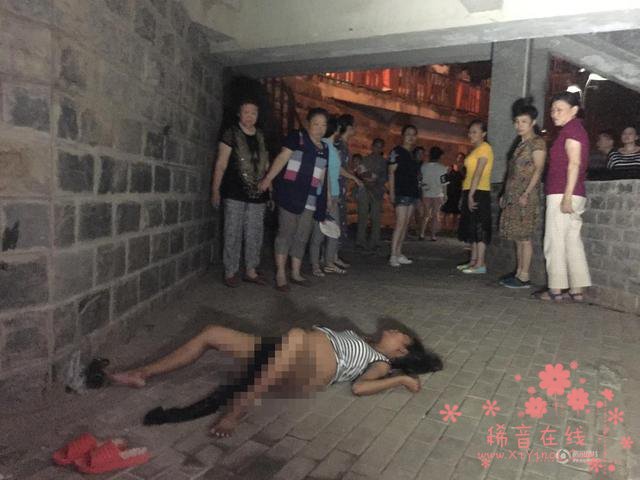 南京孕妇桥洞下临盆 广场舞大妈热心援助