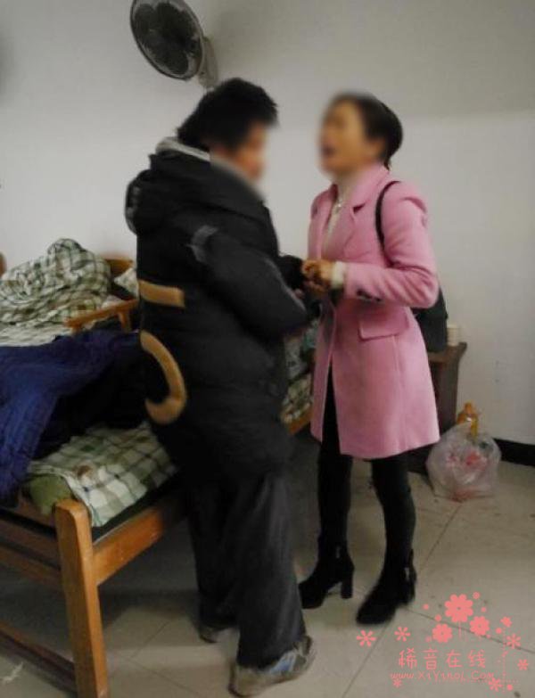 上海民警帮离家七年精神病人找到家人