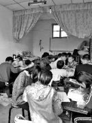 北京七旬老奶奶每周跨省辅导留守儿童